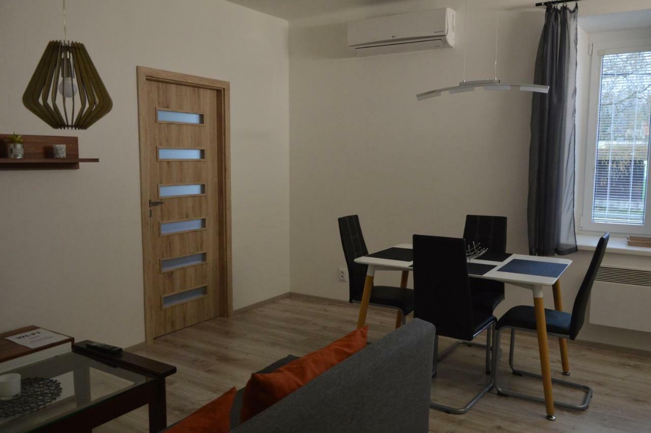 Apartmanovy Byt Třeboň Exterior foto